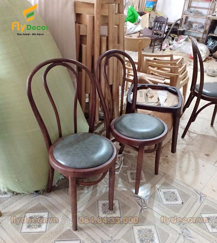 Mẫu Thonet mặt đệm chân gỗ