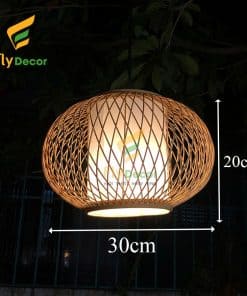 Lồng đèn gỗ tre trang trí nội thất, đèn trang trí phong cách hiện đại, phù hợp làm điểm nhấn không gian sống và quán cafe, kích thước 30x20cm, ánh sáng ấm áp, tạo không khí ấm cúng.