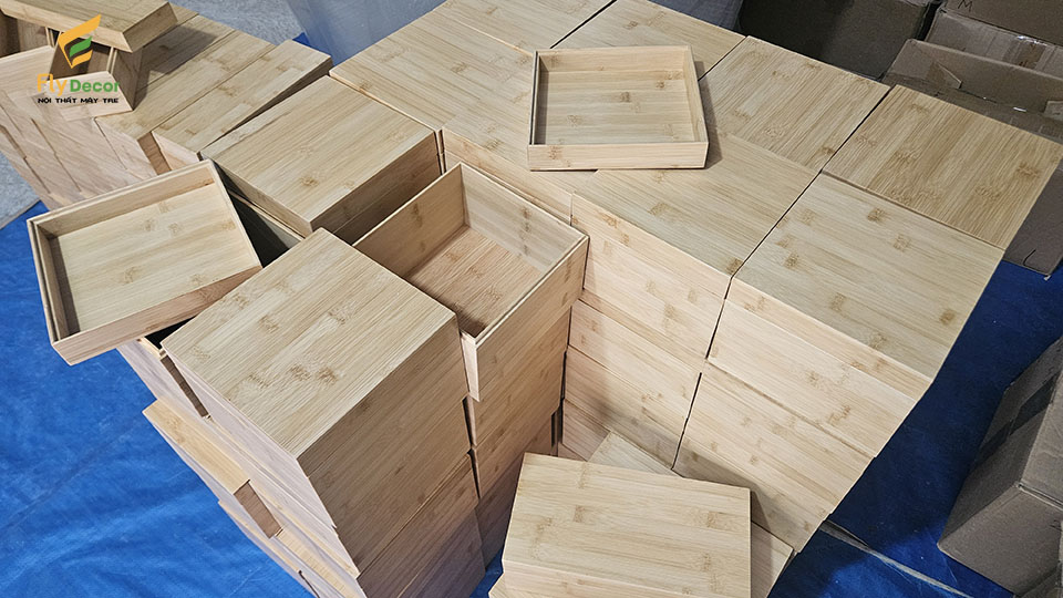 Gia công hộp quà tặng tre